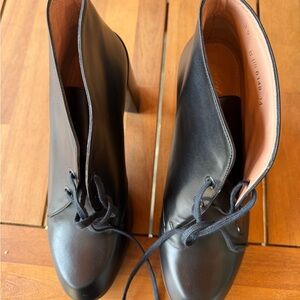 Roger Vivier Black Leather Lace-Up Ankle Booties